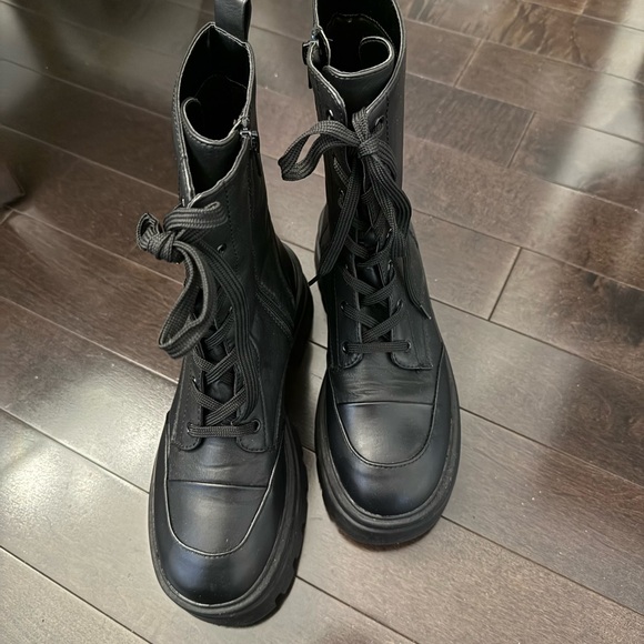 design lab Shoes - Design Lab Black Lace-Up Moto Boots